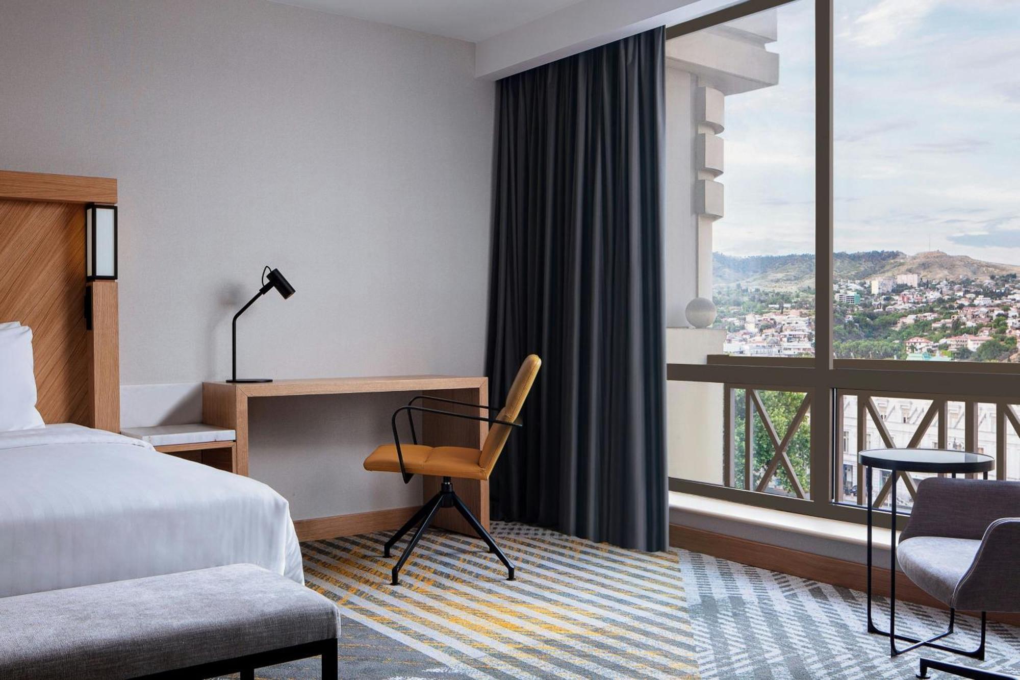 Courtyard By Marriott Tbilisi Hotel Eksteriør billede