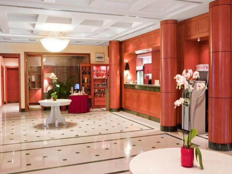 Courtyard By Marriott Tbilisi Hotel Eksteriør billede